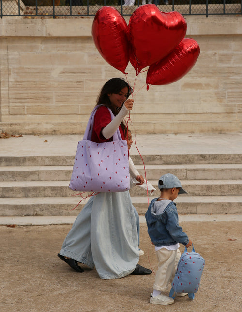 Lila Puffy Mom-Bag mit Herzen