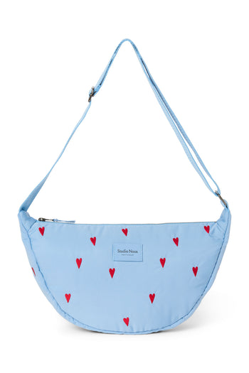 Hellblaue puffy Adult-Gürteltasche mit Herzen