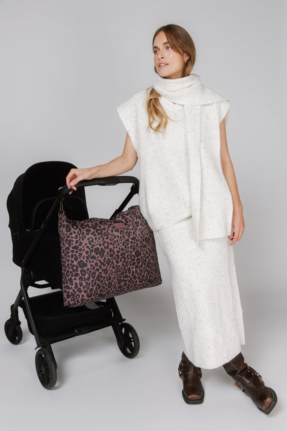 Red Leopard Puffy-Wickeltasche