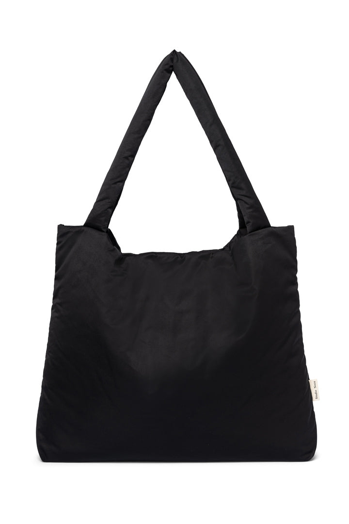 Schwarze wattierte Mom Bag