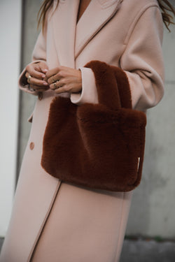 Faux Fur Mini-Handtasche | Braune