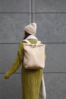 Wollweißer Teddy Maxi-Rucksack