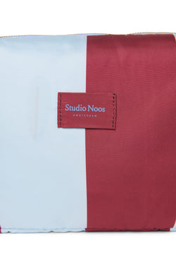 Bordeauxrot/Hellblau Bold Stripe Teddy-Kosmetiktasche