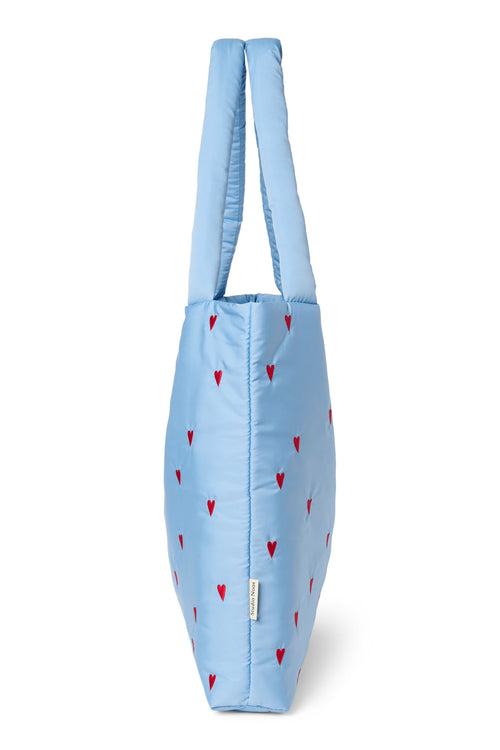 Hellblaue Puffy Mom-Bag mit Herzen