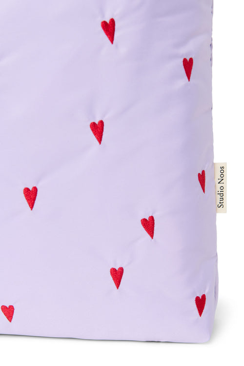 Lila Puffy Mom-Bag mit Herzen