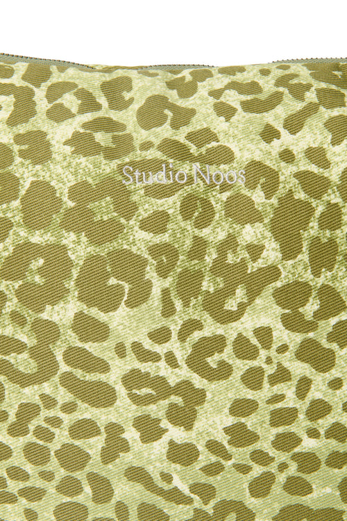Green Leopard Cotton-Wickeltasche