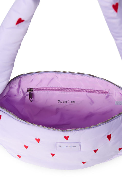Lila Puffy Mini-Umhängetasche mit Herzen