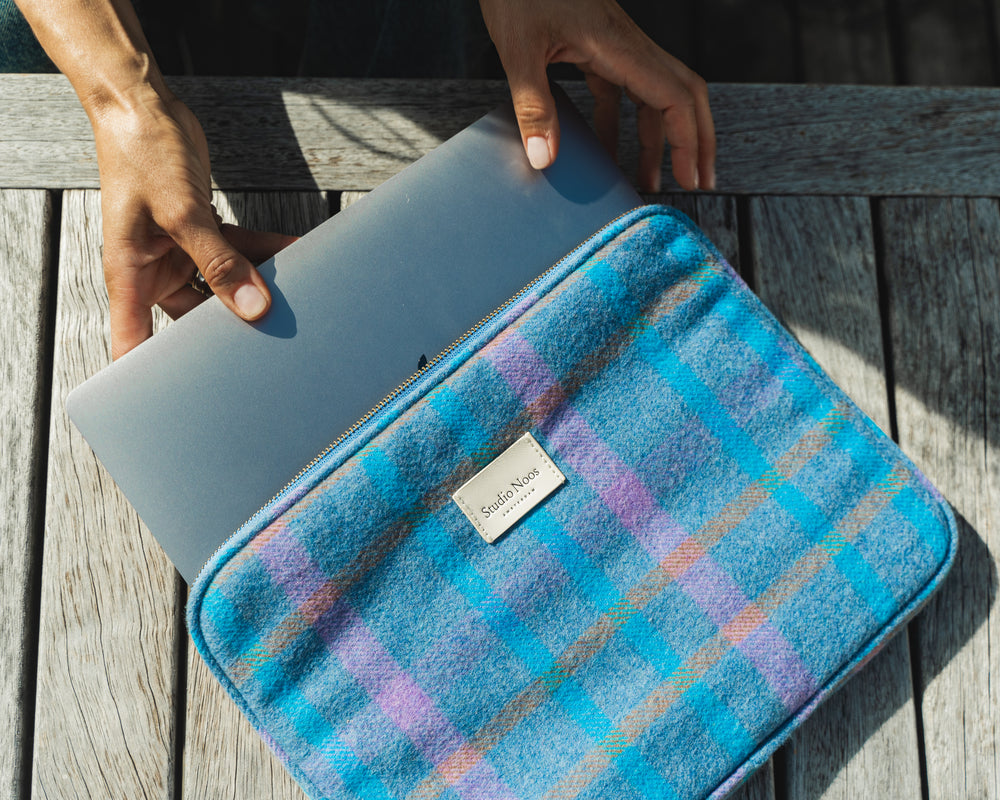 Blaue Wolle Karierte Laptop-Tasche
