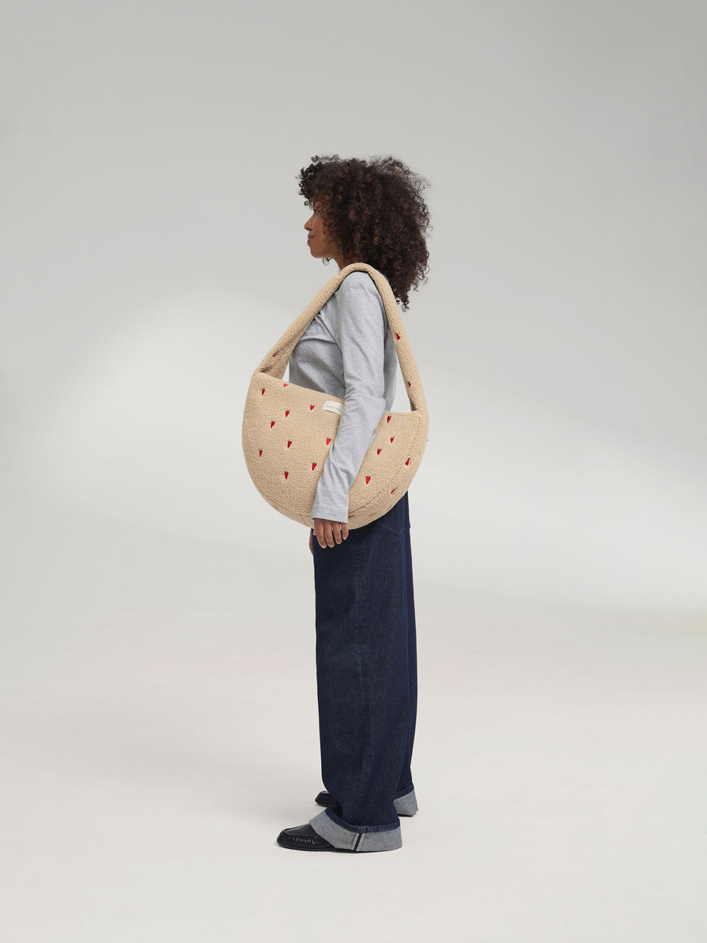 Ecru Hearts Teddy-Umhängetasche