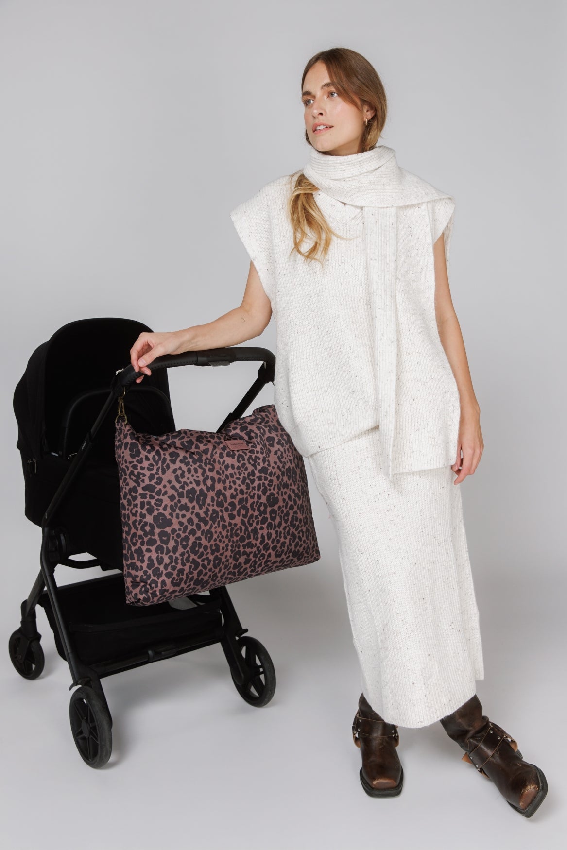 Red Leopard Puffy-Wickeltasche