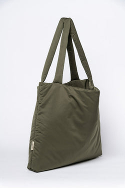 Grüne wattierte Mom Bag